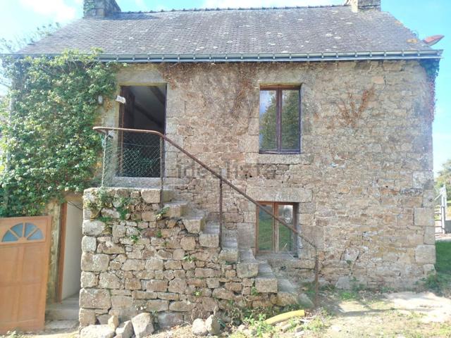 Maison vente à Croix de Kerlan, Lescouët-Gouarec