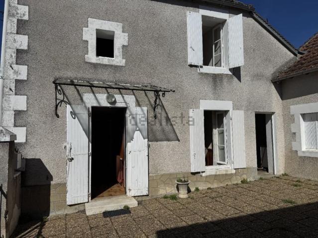 Maison vente à Peugrenier, Liglet
