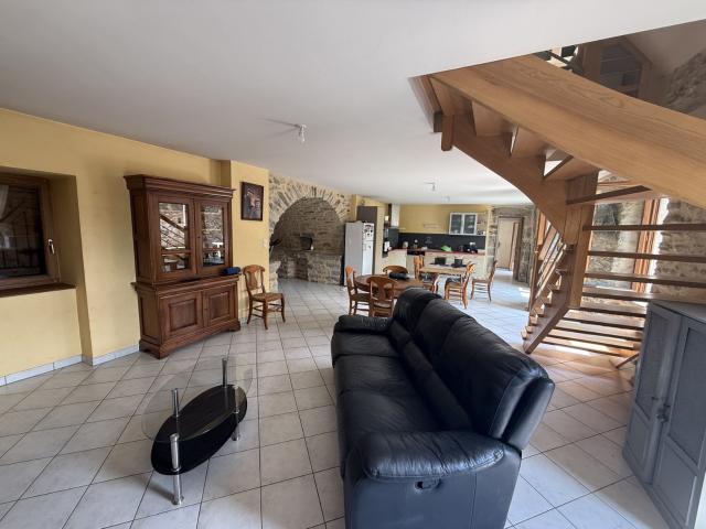 Maison location à Villefranche-de-Rouergue, Prévinquières