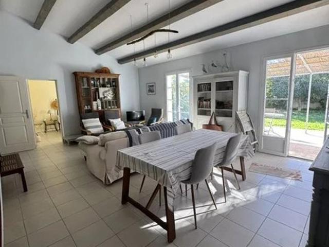 Maison vente à La Rochelle, Loix
