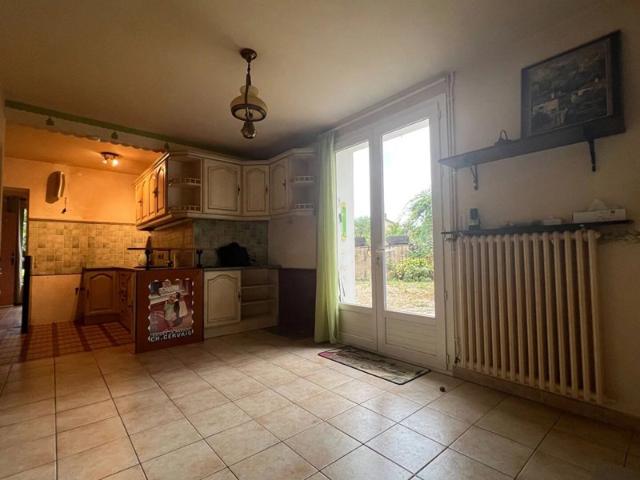 Maison vente à Montmorillon, Lussac-les-châteaux