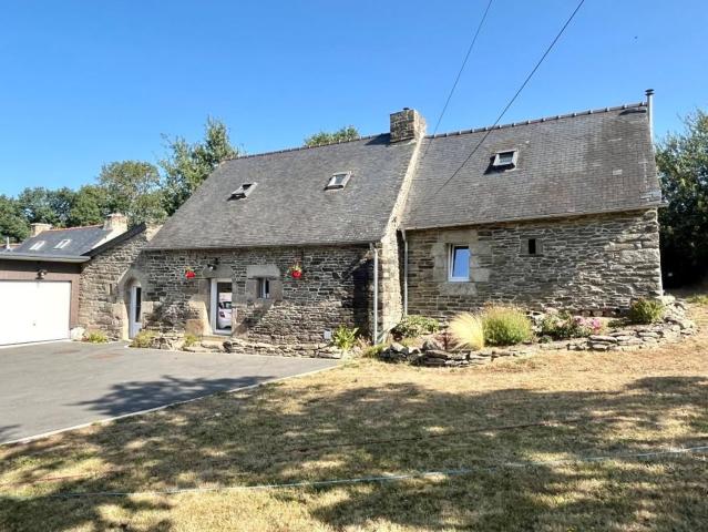 Maison vente à Le Vieux Manoir, Maël-Carhaix
