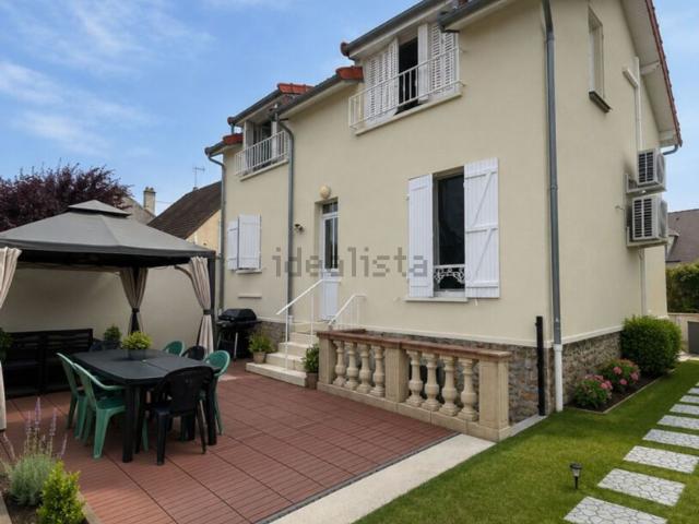 Maison vente à Croix Verte, Mandres-les-Roses
