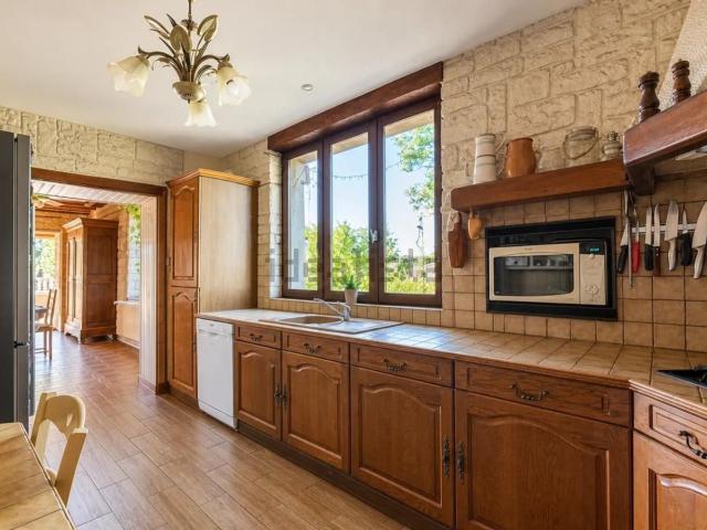 Maison vente à La Ferrandière, Marcilly-d'Azergues