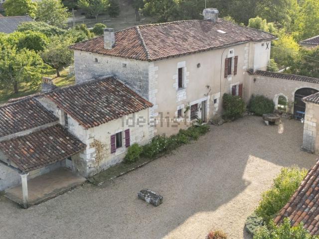 Maison vente à Mareuil, Mareuil en Périgord