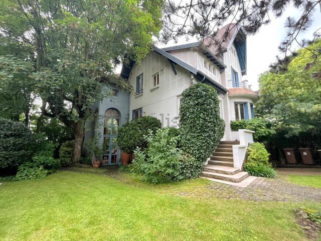 Maison vente à Marnes-la-Coquette, Hauts-de-Seine