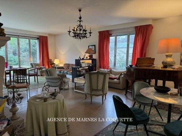 Maison vente à Domaine de la Marche, Marnes-la-Coquette