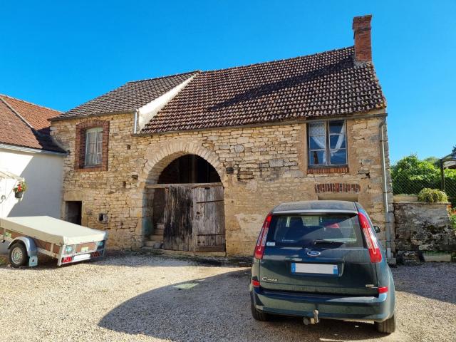 Maison vente à Champreau, Massangis