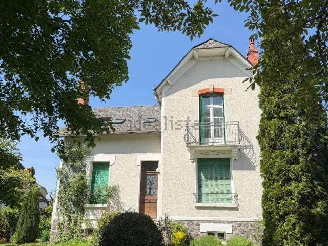 Maison vente à Mauriac, Cantal