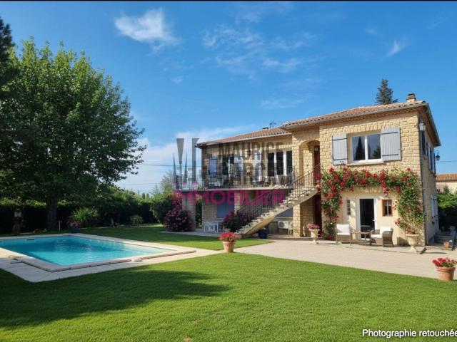 Maison vente à Place de la Grande Fontaine, Mazan