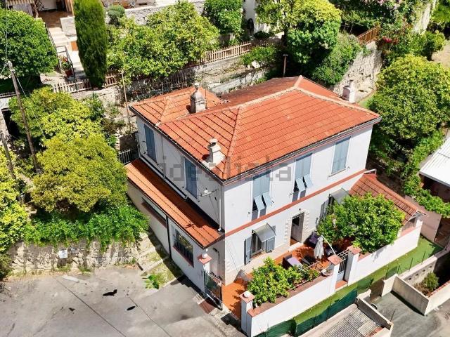 Maison vente à Menton, Alpes-Maritimes