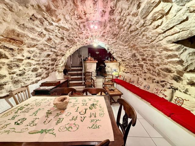 Maison vente à Méounes-lès-Montrieux, Var