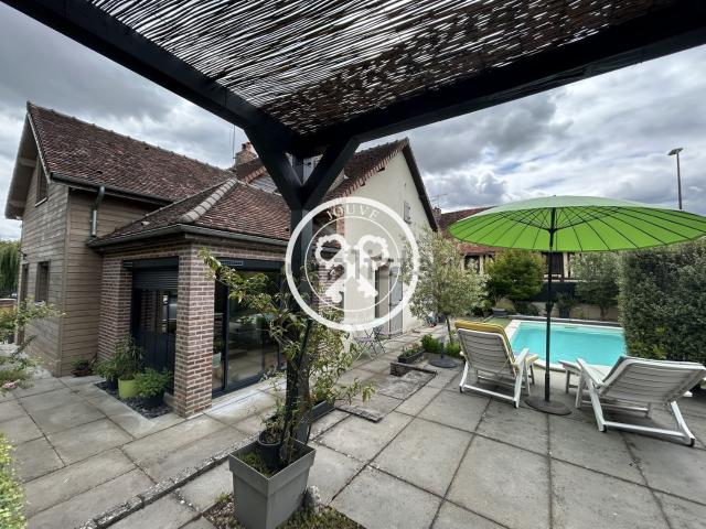 Maison vente à Le Village, Mesnil-Saint-Père