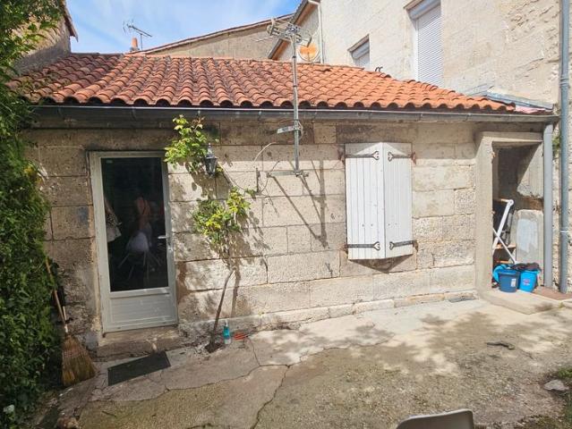 Maison location à Angoulême, Aignes-et-puypéroux