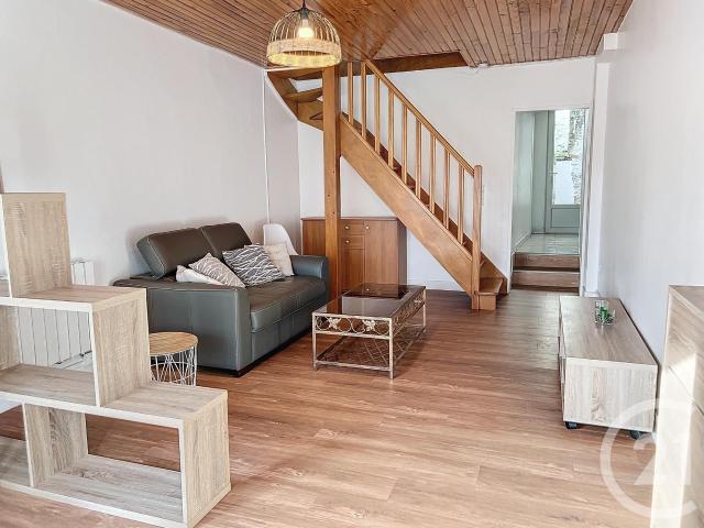 Maison location à Saintes, Chérac