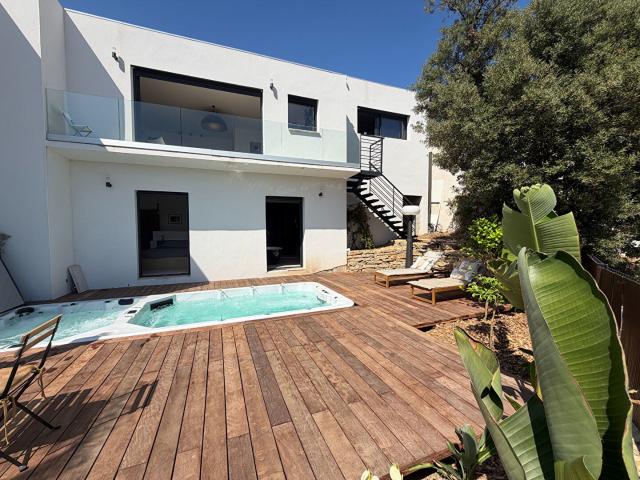 Maison location à Marseille, Ceyreste