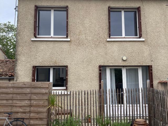 Maison location à La Trigalle, Croix-Chapeau