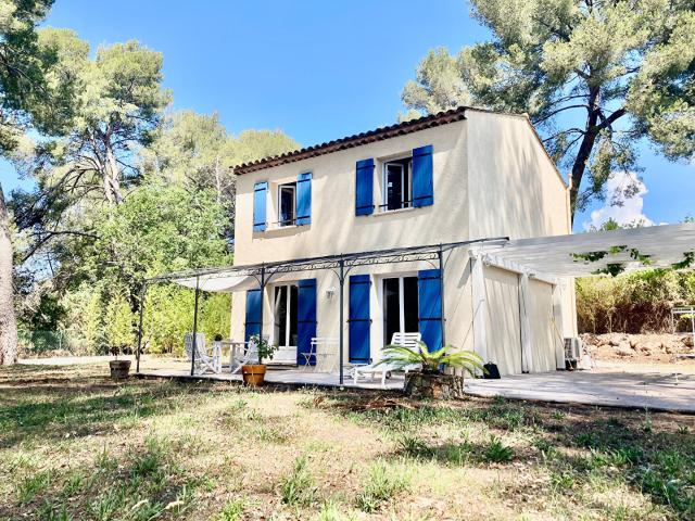 Maison location à Les Peyroux, La Roquette-sur-Siagne