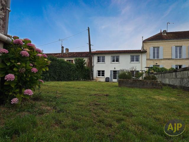 Maison location à Berneuil, Charente-Maritime