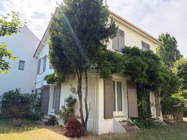Maison location à Saint-Germain-en-Laye, Maisons-laffitte