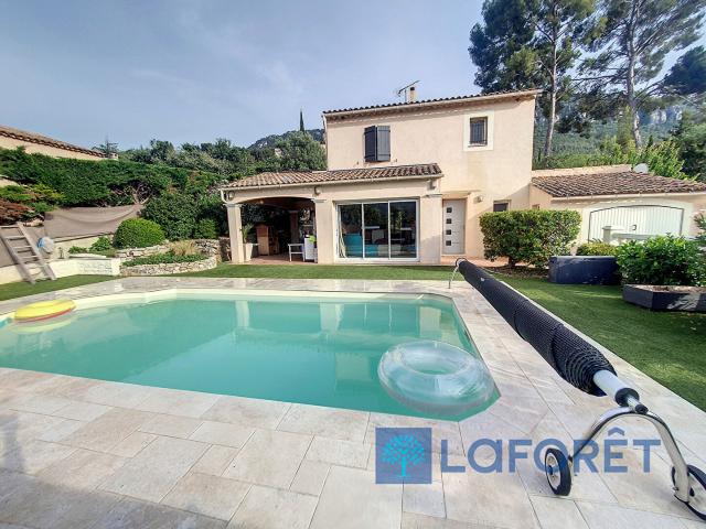 Maison location à Arrondissement de Toulon, Le Revest-les-eaux