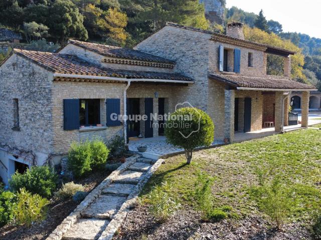 Maison location à Carpentras, Le Beaucet