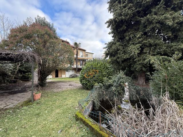 Maison vente à La Maladrerie, Millau