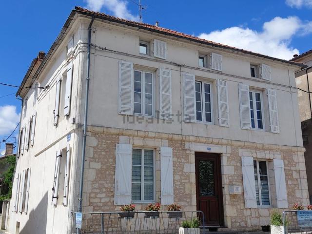 Maison vente à Cite du Château, Mirambeau