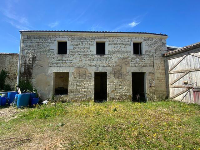 Maison vente à Mirebeau, Vienne