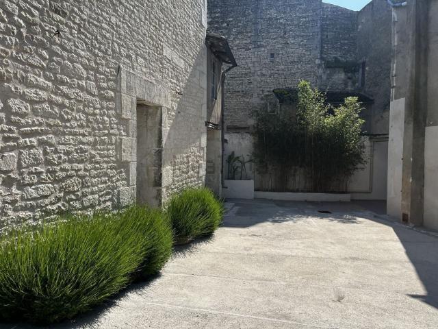 Maison vente à L'Aumonerie, Mirebeau