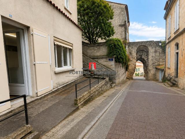 Maison location à Blaye, Bourg