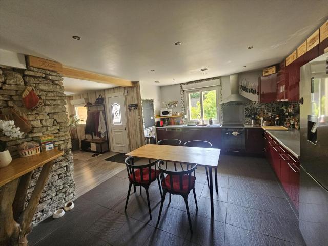 Maison vente à Pontarlier, Etray