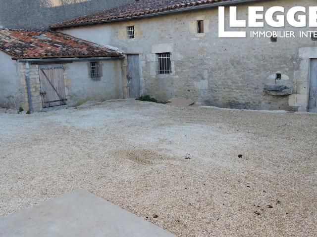 Maison vente à Montmorillon, Savigné