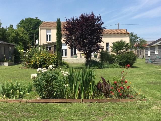 Maison vente à Prs de la Cure, Bernay-Saint-Martin