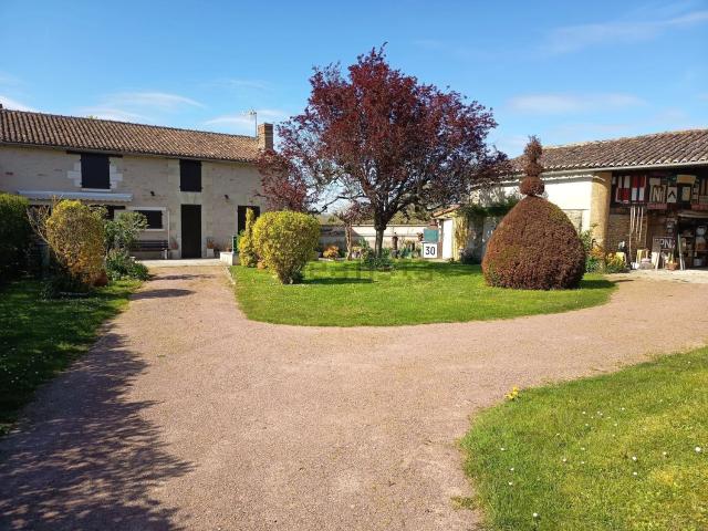 Maison vente à Moncontour
