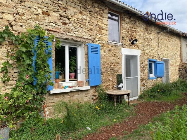 Maison vente à L'Hôpiteau, Moncontour