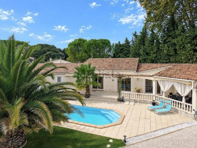 Maison vente à Montaren, Montaren-et-Saint-Médiers