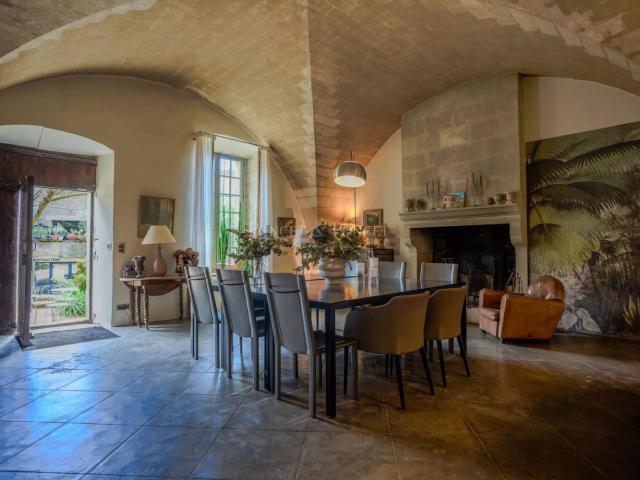 Maison vente à Montaren, Montaren-et-Saint-Médiers