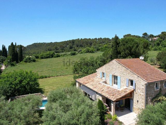 Maison vente à Montaren, Montaren-et-Saint-Médiers