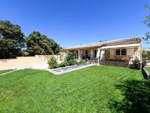 Maison vente à Montaren, Montaren-et-Saint-Médiers