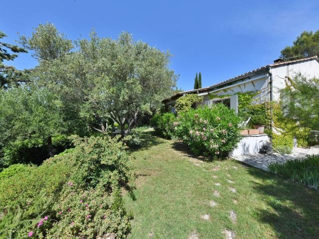Maison vente à Montaren, Montaren-et-Saint-Médiers