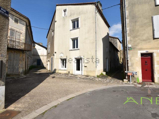 Maison vente à Le Pinier, Montbron