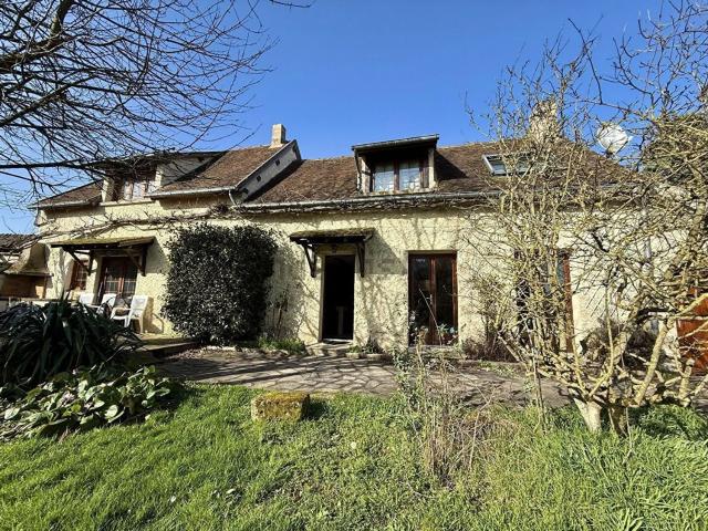 Maison vente à Fresneaux-Montchevreuil, Montchevreuil
