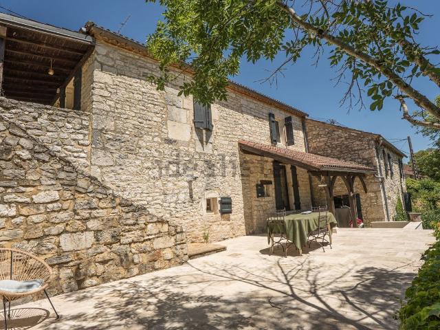 Maison vente à Montcuq, Montcuq-en-Quercy-Blanc