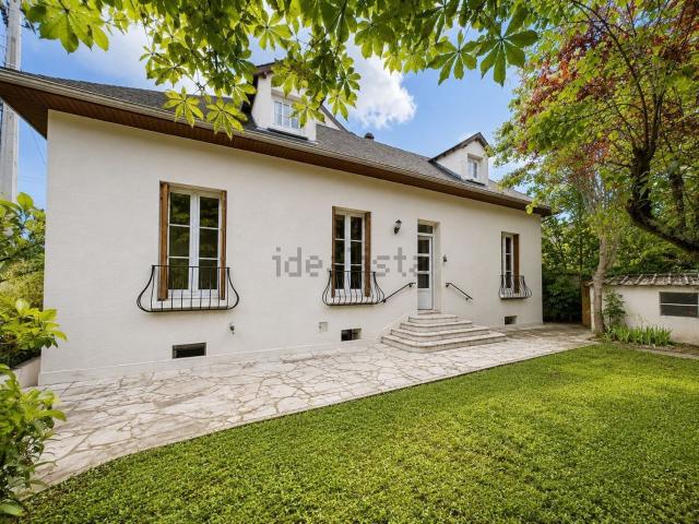 Maison location à Les Rabaux, Montesson