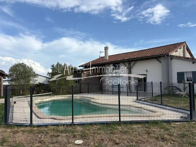 Maison location à As Camps du Village, Lahage