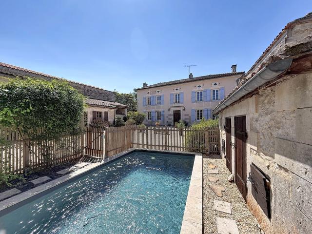 Maison vente à Les Croix, La Boixe
