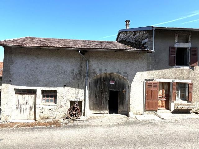 Maison vente à Lains, Montlainsia