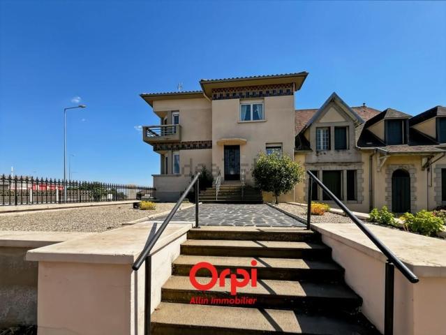 Maison vente à Montmarault, Allier
