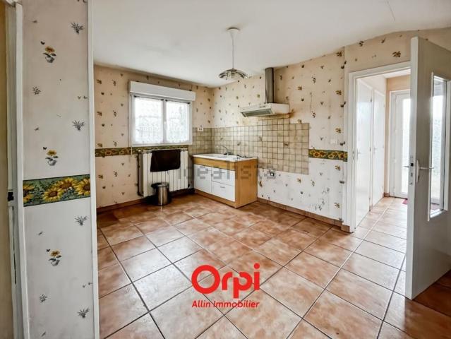 Maison vente à Montmarault, Allier